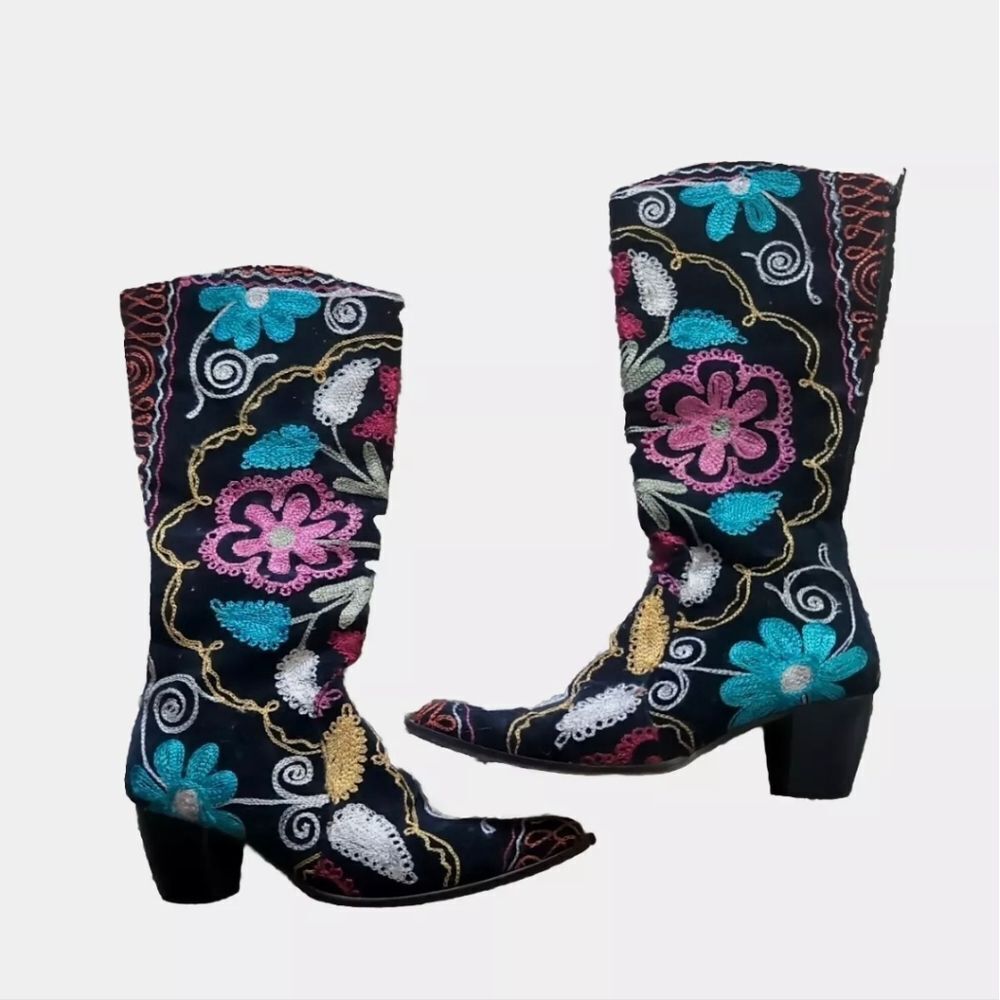 VERY RARE Julie miles embroidered colorful boho boots made in Turkey size 37